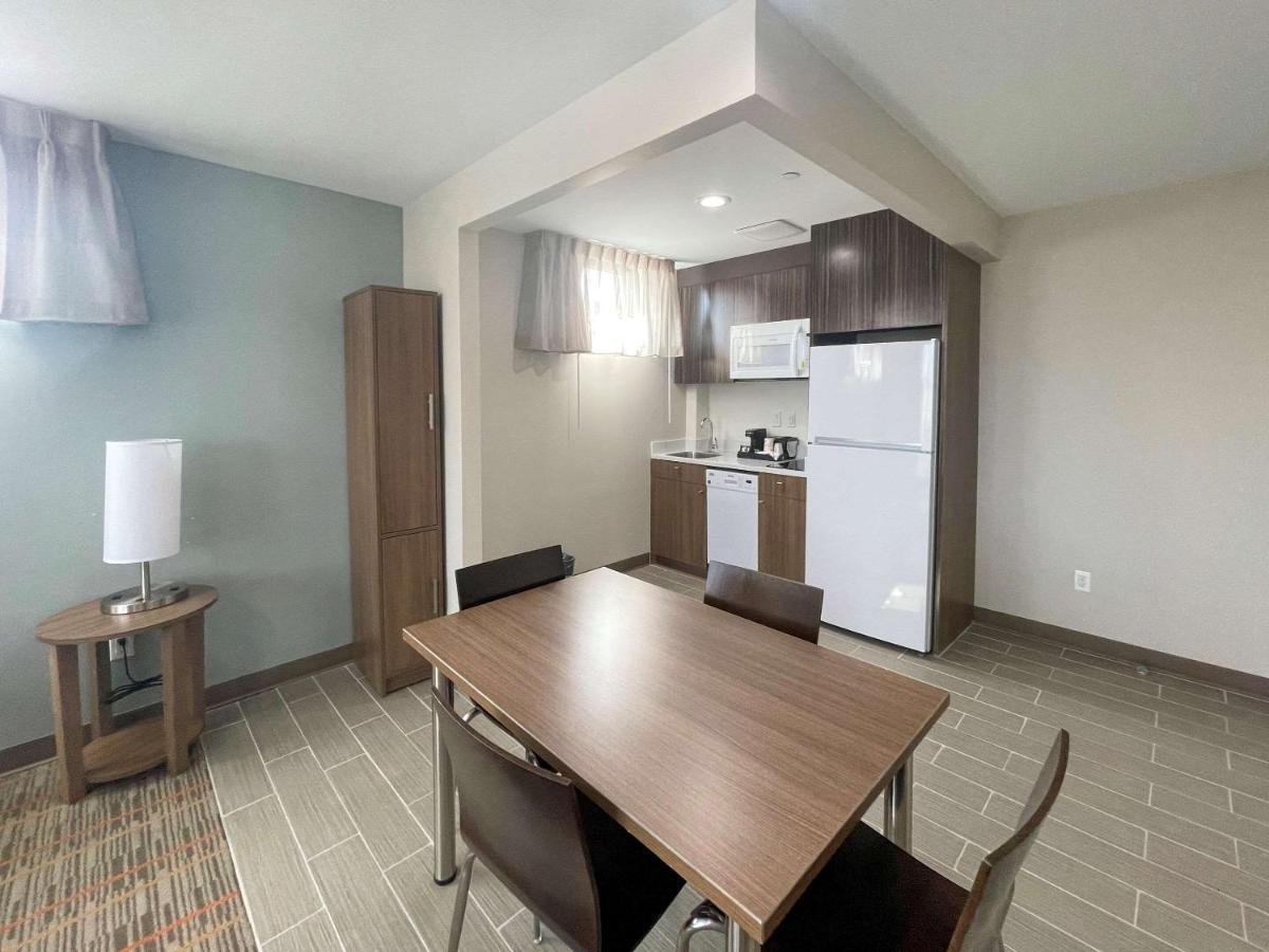 Mainstay Suites New York Buitenkant foto