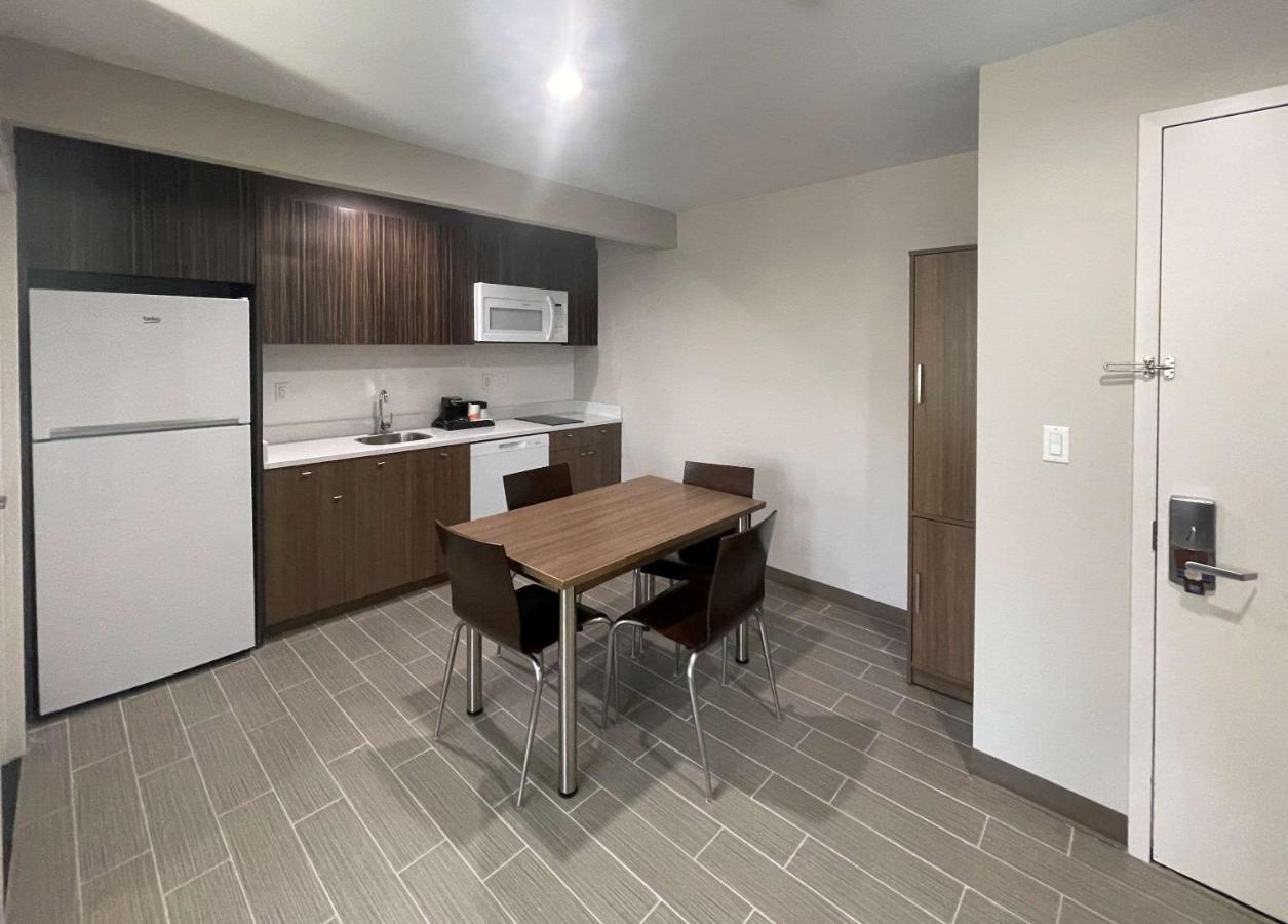 Mainstay Suites New York Buitenkant foto