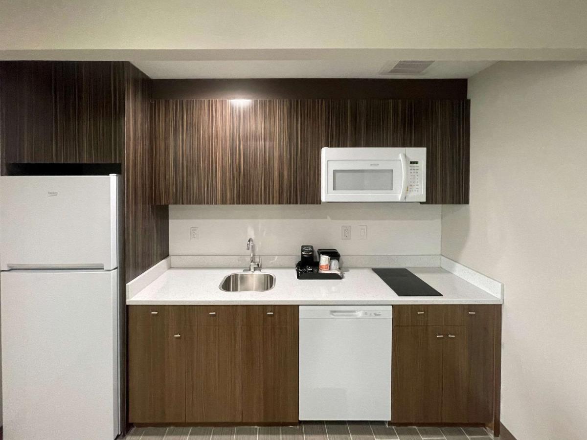 Mainstay Suites New York Buitenkant foto